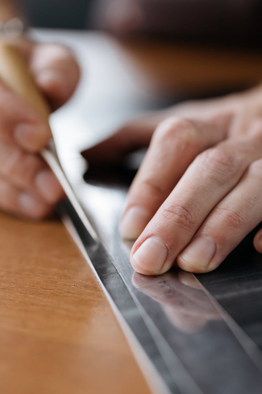 Japanese vs. Western Knives: Craft, Culture, and Cutting Edge