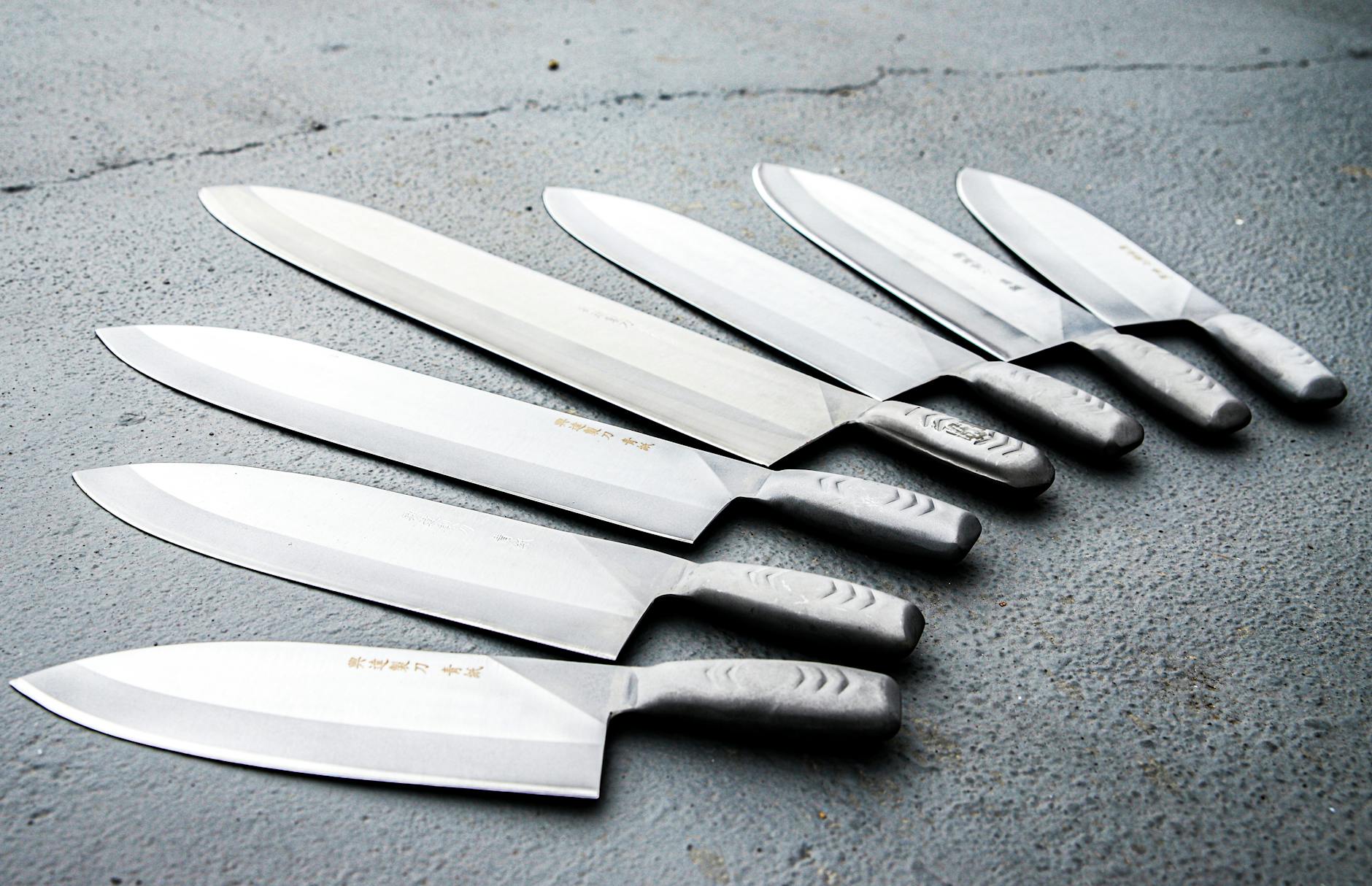 The Secret Weapon of Chefs: Why Japanese Knives Dominate Professional Kitchens